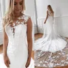 Nowoczesne białe koronkowe sukienki ślubne syreny Sheer Szyja z Cape Long Bridal Stols na zamówienie BC13139249R