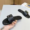 Paris modedesigner sandaler lyxdesigner kvinnors tofflor 2c platt botten märke sandaler sommar klassiska märke glid strand kvinnor designer skor