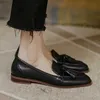 Elbise Ayakkabı Retro Püskül Yay Knot Küçük Deri Ayakkabı Kadınlar 2022 Loafers Kare Toe Alçak Topuklu Oxfords Kadın Ins Orijinal Deri Fringe Flats L230724