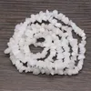 Koraliki naturalny półprzezroczysty kamień 5-8 mm Znakomity biały jadeiczny żwirowy koralik do biżuterii produkujący bransoletę DIY Naszyjnik