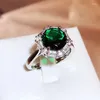 Pierścienie klastra luksusowe temperament koreańska imitacja naturalna zielona turmalinowa kolorowy kamień szlachetny pierścień kobiecy prezent imprezowy