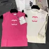 Modekläder ärmlösa kvinnors stickor Ccity New Designer Sport High-end lyxig rund hals bomull dubbel garn broderi kanal