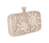 Bolsos de noche Diamond Clutch Hollow Out Wedding Purse para damas Flores Dinner Wallets Drop MN1516