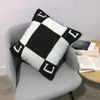 Decorative Pillow Luxury Designer Cushion With H Letters Fashion Cushions Inner Cotton Covers Home Decor 45 45cm280w
