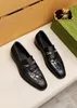 2023 Men Dress Shoes Slip on Wedding Office Party Designer Snakekin Laiders mal