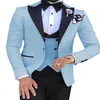 Bruidegom Tuxedos Lichtblauw Mens Wedding Tuxedos Zwart Piek Revers Side Vent Man Jas Blazer Populaire 3 Stuk Colbert broek Vest 261F