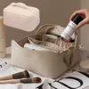 Cosmetische tas Hoezen Pu Orgelkussen Make-up tas voor Dames Handheld Grote capaciteit Reizen Draagbaar Ins Geavanceerd gevoel Wassen en opbergen 230704