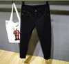 New Men's Jeans designer pur noir hommes jean automne style lettre de broderie confortable élastique slim fit petits pieds en peluche pantalon à la mode O77W