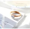 Bröllopsringar Koreansk version Titanium Steel Par Ring inlaid med Zircon Rose Gold Color Accessories Engagemang