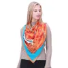 Nouvelle écharpe en soie en serre femme Animal girafe imprimer carré foulard mode femelle grosse