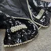 Kvinnors kostymer Europa och USA: s plus -storlek kort stil långärmad spikade pärlor senior arbete kostym topp glitterbit elegant kappa