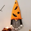 Halloween-decoraties in Scandinavische stijl gezichtsloze ouderen hangende decoraties, huismuren, deuren, hangende vlaggen