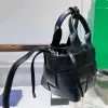 Handbag Luxury Designer Women's Woven Vegetable Basket Handbag Fashion Versatile Leather One Shoulder Crossbody Bag Large Capacity Bucket Bag