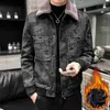 Jaquetas masculinas jaquetas masculinas roupas de inverno espessando roupas de couro masculino casaco solto envio superando colarinho de pele masculino na moda jeane quente de lã quente z230725