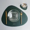 テーブルランナーレザーダイニングマットパッド防水オイルプルーフ熱断熱材ボウルカップソフトテーブルウェアプレースマット