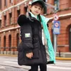 Down Coat 2022 Invierno nueva chaqueta de plumón para niños Moda para niñas abrigo de plumón de pato cálido Abrigo grueso impermeable con capucha para niños medianos y grandes HKD230725