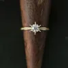 Europeo e americano Nuovo squisito anello in oro 14 carati femminile classico pieno di zirconio diamante fiocco di neve anello indice gioielli a mano ad alto senso