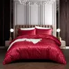 Ensemble de literie en satin de luxe housse de couette avec étui Style européen Double King Size couvre-lit confortable linge de lit sans feuille L230704