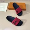 Topp kvinnliga sommarsglas Mens tofflor Sandaler par läder strand toffel damer tryckt kausal flip flops platt glid bröllop klänning sko 35-46