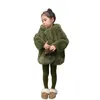 Down Coat 2023 Kids Girls Autumn Winter Ytterkläder Bomull Tjock fluffig solid kappa hoodie Varma mjuka barn flickor outwear hkd230725