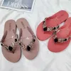 Kapcie kobiety kryształowe kapcie panie bling mieszkanie Fashion Fashion Outdoor Beach Buty żeńskie obuwie kobiety letnie klapki QT576 L230725