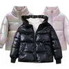 Women's Down Parkas 2023 Vinter Ny baby Tjockad bomullsajackan pojkar och flickor Bright Face Hooded Down Jacket Children's Coat HKD230725