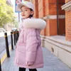 Abajo abrigo niñas chaqueta de invierno 2023 nuevos niños con capucha pato abajo abrigo largo cuello de piel Parkas niños bolsillo cálido traje de nieve abrigos abrigos HKD230725