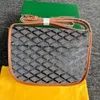 Designer messenger postman väskor plånbok kuvert mode koppling väska högkvalitativ sommarlovskroppshandväskor Kvinnor Mens Totes äkta läder axelväska