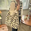 Ins in ins fomens leopard zebra patter prick sack bag sack plush tote bags мягкие искусственные шерстяные сумочки для студента L230704