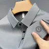 Polo da uomo Estate Ghiaccio Argento Liscio Senza Cuciture Cavallo Bianco Maglia da Uomo Manica Corta Moda Embrione Casual Polo Traspirante T-shirt da Uomo 230724