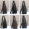 Designer väska män korsbodspåse slingväska män crossbody påse axel väska läder bröst avenue sling ryggsäck lyx mens anti tjuv crossbody väskor fickväskor plånbok