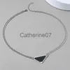 Anhänger Halsketten Vintage Punk Schwarz Dreieck Brief Anhänger Halskette für Frauen Männer Mode Edelstahl Geometrie Kette Colliers Hip Hop Schmuck J230725