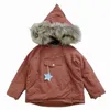 Abrigo de plumón para niños, chaqueta de invierno cálida para niñas, abrigo grueso con cuello de piel, sombrero, chaqueta cortavientos para niños, 2-8T HKD230725