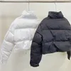 Manteaux courts Desigenr vestes vêtements de sortie d'hiver pour femmes Badge en métal conception veste manteau de mode