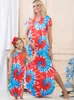 Tenues assorties pour la famille Tenues d'été assorties pour la famille Maman et sa fille Britannique col rond ourlet fendu robe pour femme Pour maman moi vêtements 230724