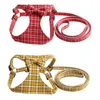 Guinzagli per imbracature stile britannico per cani Set 9 colori Gilet con fiocco regolabile con motivo scozzese foderato con gatto persiano Schnauzer in pelle scamosciata