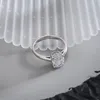 Anéis venda quente gelo flor corte ovo em forma de diamante anel de diamante de alto carbono para mulher s925 prata esterlina jóias highend