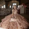 Seksowne różowe złoto bling błyszczące pełne koronkowe sukienki Quinceanera suknia balowa kochanie kryształowe koraliki gorsetowe tylne falbany warstwy słodkie 16 2932