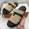 Designer chypre tofflor kvinnor män sandaler svarta sandaler klassiska strand platt läder tofflor sommar flip flops storlek 35-46 no450