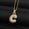 Подвесные ожерелья шарная буква Письмо Начальная подвеска- Аликс Эрл Ожерелье Золотое покрытие кубическое циркониевое пузырьковое ожерелье.