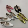 Модельные туфли 2023 Дизайнерские лоферы Сандалии Летние элегантные женские повседневные туфли на плоской подошве ярких цветов 230725