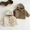 Manteau en duvet Ins 2023 hiver bébé garçons manteau velours côtelé rembourré à manches longues à capuche infantile garçons veste poche point chaud nouveau-né garçons vêtements de neige HKD230725