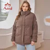 Kobiety damskie Parkas Astrid Kurtki dla kobiet 2022 Krótkie luźne proste, proste design stojak z kapturem kołnierz kobiet Parka Kobieta w dół AR-E10335 HKD230725