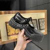 Tasarımcı Sıradan Ayakkabı Ruby Mary Jane Ayakkabı Platformu Deri Elbise Ayakkabı Baskı Dantel Yukarı Eğitmenler Siyah Toka Artan Düz Ayakkabı