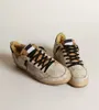 Top bas Small Dirty Shoes Designer Luxury Retro Italien Retro Handmade White Ball Star Sneakers avec Gold Star et Tab