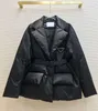 Pufferjack jas Down Parka jas Winter Designer Korte Taille Riem Pak Kraag Brood Verdikte Warme jas 2 Stijlen Hoge Kwaliteit