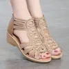 Sandales féminines romaines été 2024 Cuir Soft Soft Mother Shoes Fashion Wear Women Wedge 144