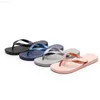 Tofflor eofk kvinnor flip flops sommar ny utanför tofflor pvc mjuka skor casual shinny päron färg strand plus storlek 45 lägenhet med solid l230725