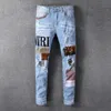 Mäns jeans mode lapp rippade blå män smal fit designer tvättade denim byxor hip hop dj fest punk rock byxor t230725