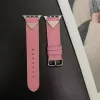 Klasik Tasarımcılar Apple Watch Band 42 38 40 41 44 45 49 mm Iwatchs 8 7 6 5 4 3 2 Erkek ve Kadın Deri Mektup Baskı Kayışları G2312161PE-3